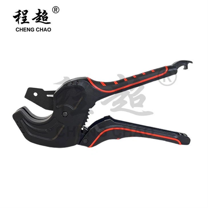 Black Ratchet Plastic Pipe Cutter